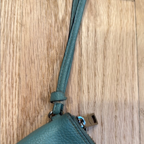 Coach Double Zip Leather Wristlet Mint Green - Picture 4 of 11